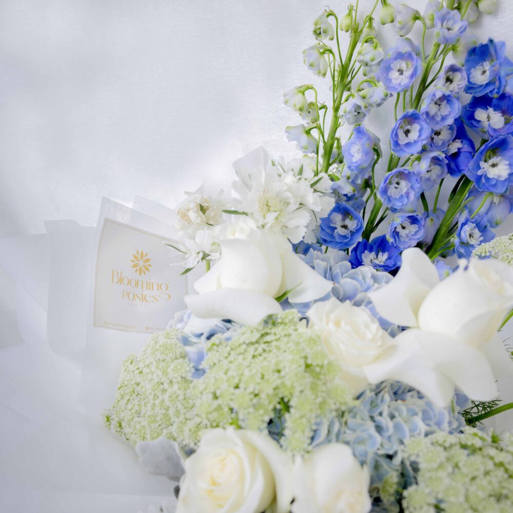 ช่อดอกไม้ Blue Sky ร้านดอกไม้ Blooming Posies BKK