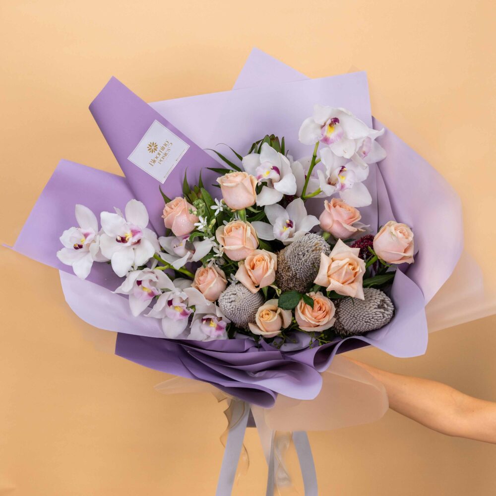 ช่อดอกไม้ Divine Wild (L) ร้านดอกไม้ Blooming Posies BKK