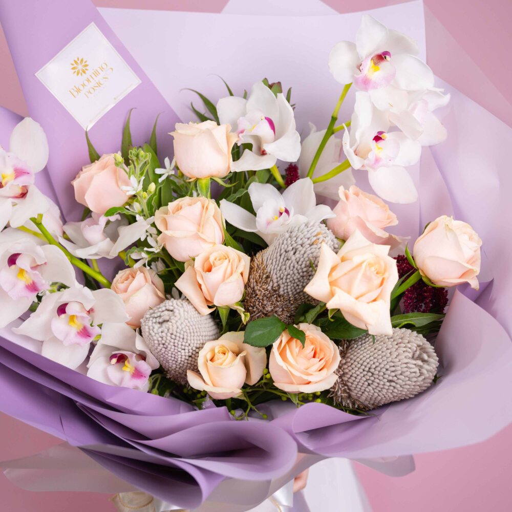 ช่อดอกไม้ Divine Wild (L) ร้านดอกไม้ Blooming Posies BKK