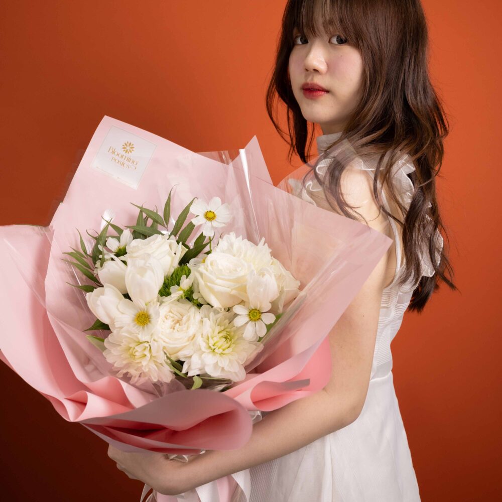 ช่อดอกไม้ Ivory Dream ร้านดอกไม้ Blooming Posies BKK