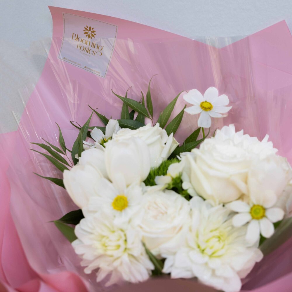 ช่อดอกไม้ Ivory Dream ร้านดอกไม้ Blooming Posies BKK