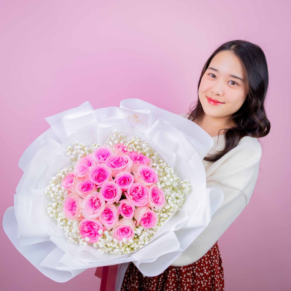 ช่อดอกไม้ Radiant Roses ร้านดอกไม้ Blooming Posies BKK