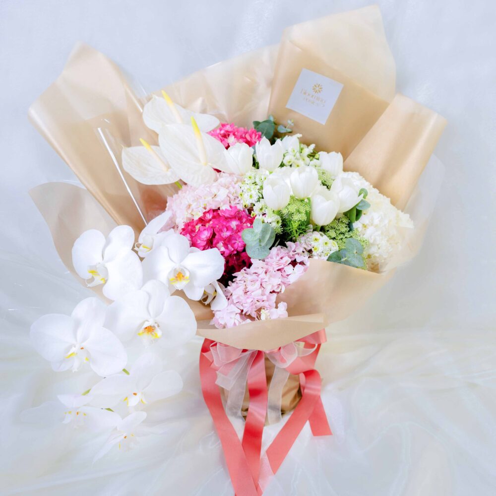 ช่อดอกไม้ The Free Spirit ร้านดอกไม้ Blooming Posies BKK