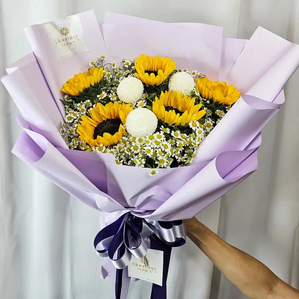 ช่อดอกไม้รับปริญญา Golden Achievement จากร้าน Blooming Posies BKK