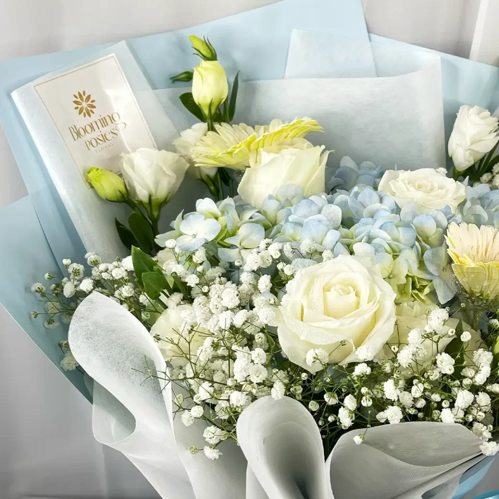 ช่อดอกไม้ Ocean Glory ช่อรับปริญญา จาก Blooming Posies BKK